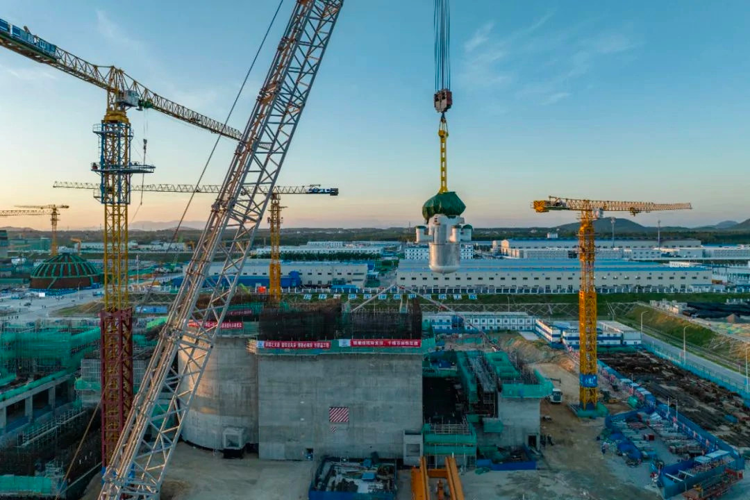 商用小型核反应堆“玲龙一号”核心模块吊装成功 100%中国制造